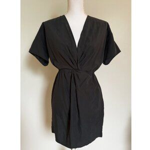 & Other Stories Black Mini Dress – Silky material and flattering Fit